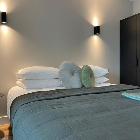 Hotel-Restaurant "Lely" Oude-Tonge エクステリア 写真