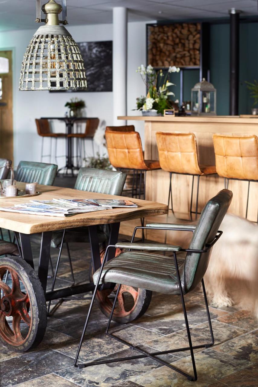 Hotel-Restaurant "Lely" Oude-Tonge エクステリア 写真